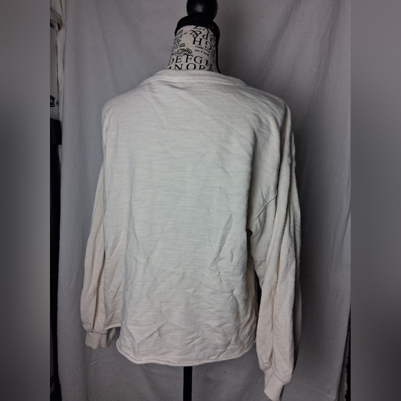 Universal Thread Cream Sweatshirt "Merry" Detail Medium - Picture 4 of 5